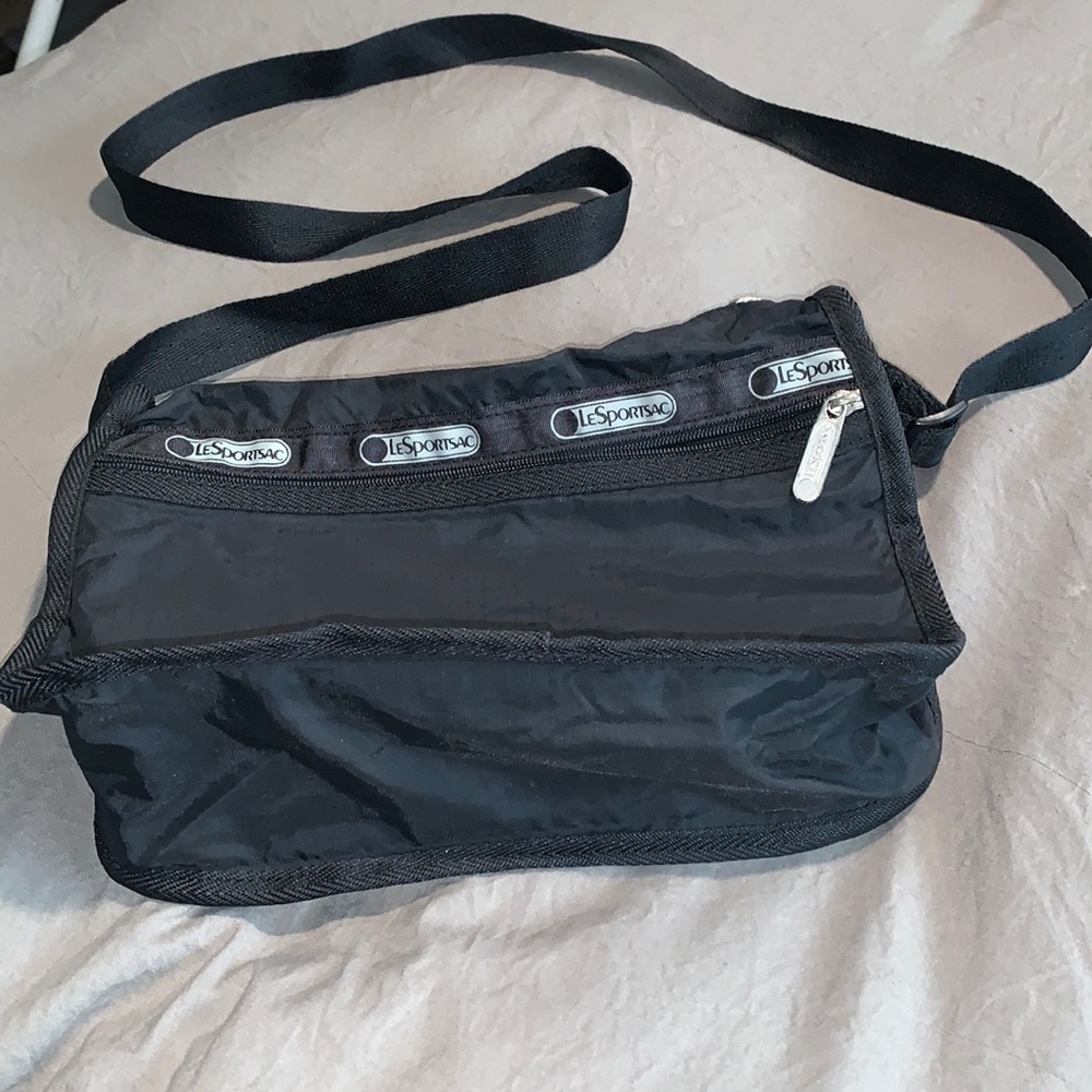 COPY - LeSportsac black nylon vintage crossbody bag - Picture 2 of 5